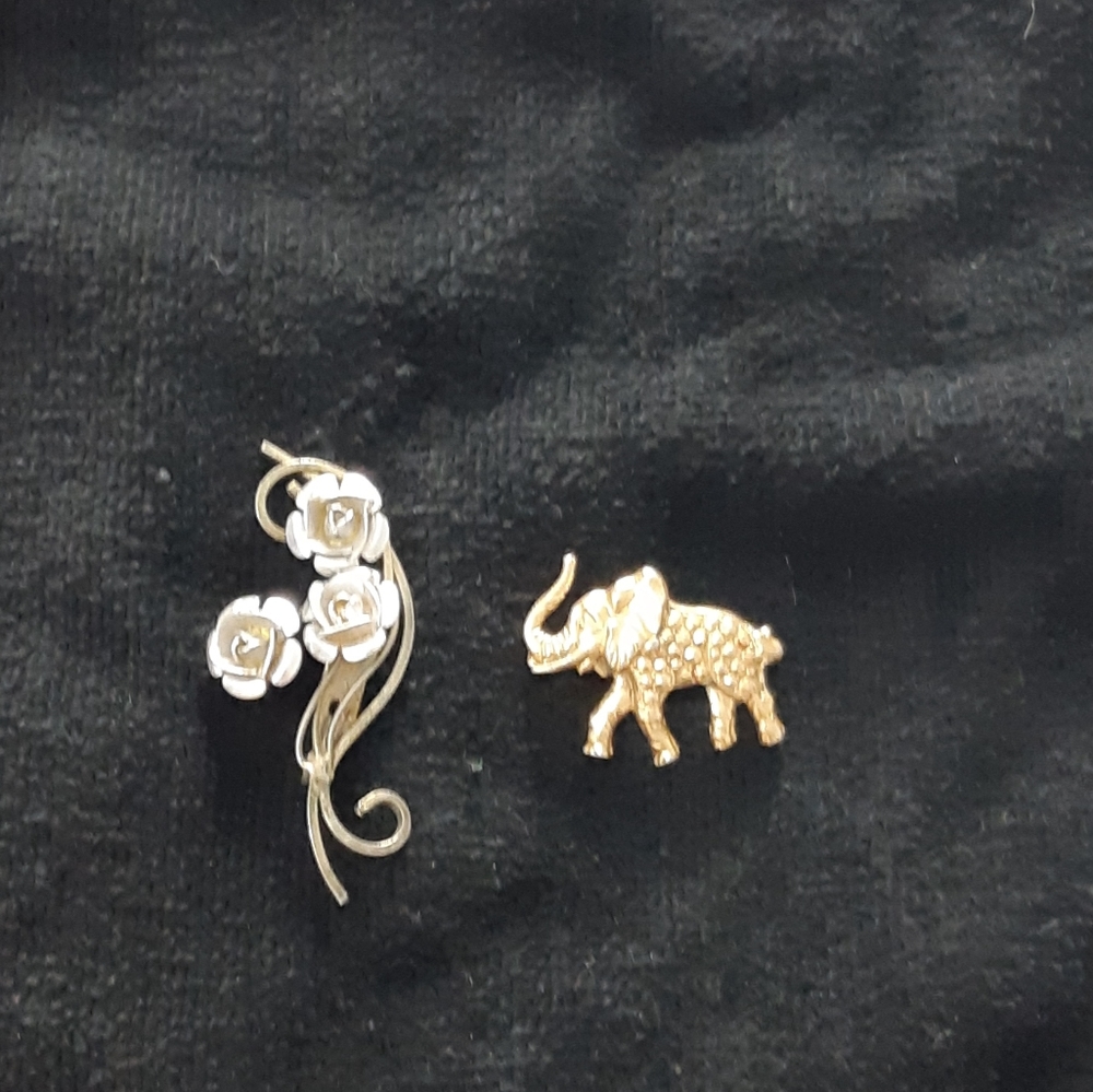 Pair of vintage brooches  1960's